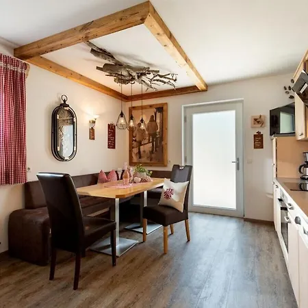 בית נופש In Zillertal With 1 Bedroom צל אם צילר