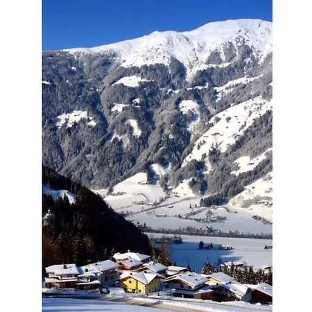 In Zillertal With 1 Bedroom בית נופש